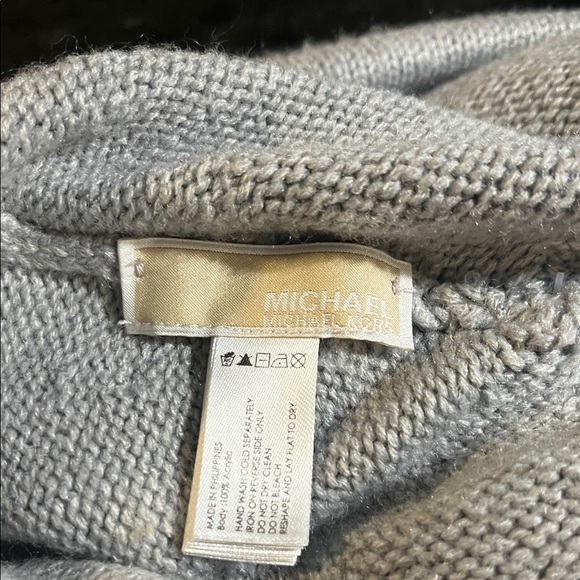 MICHAEL Michael Kors Gray Knit Hat - Picture 2 of 3
